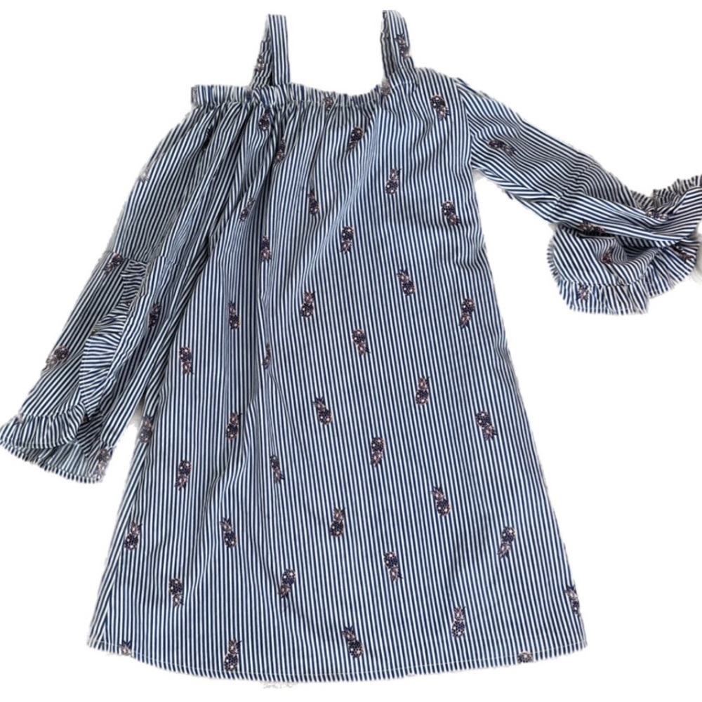 SUPER CUTE girls casual dressy top 💙🦋